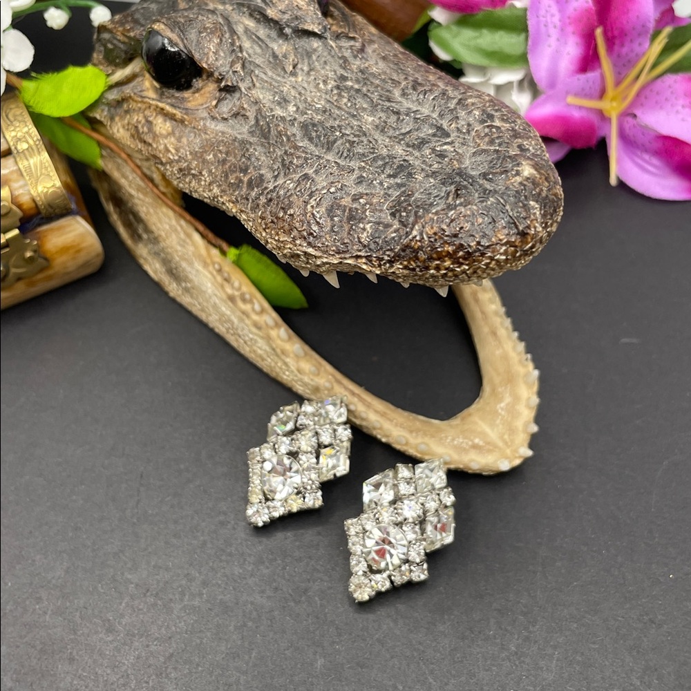 Gale clear rhinestone clip earrings vintage